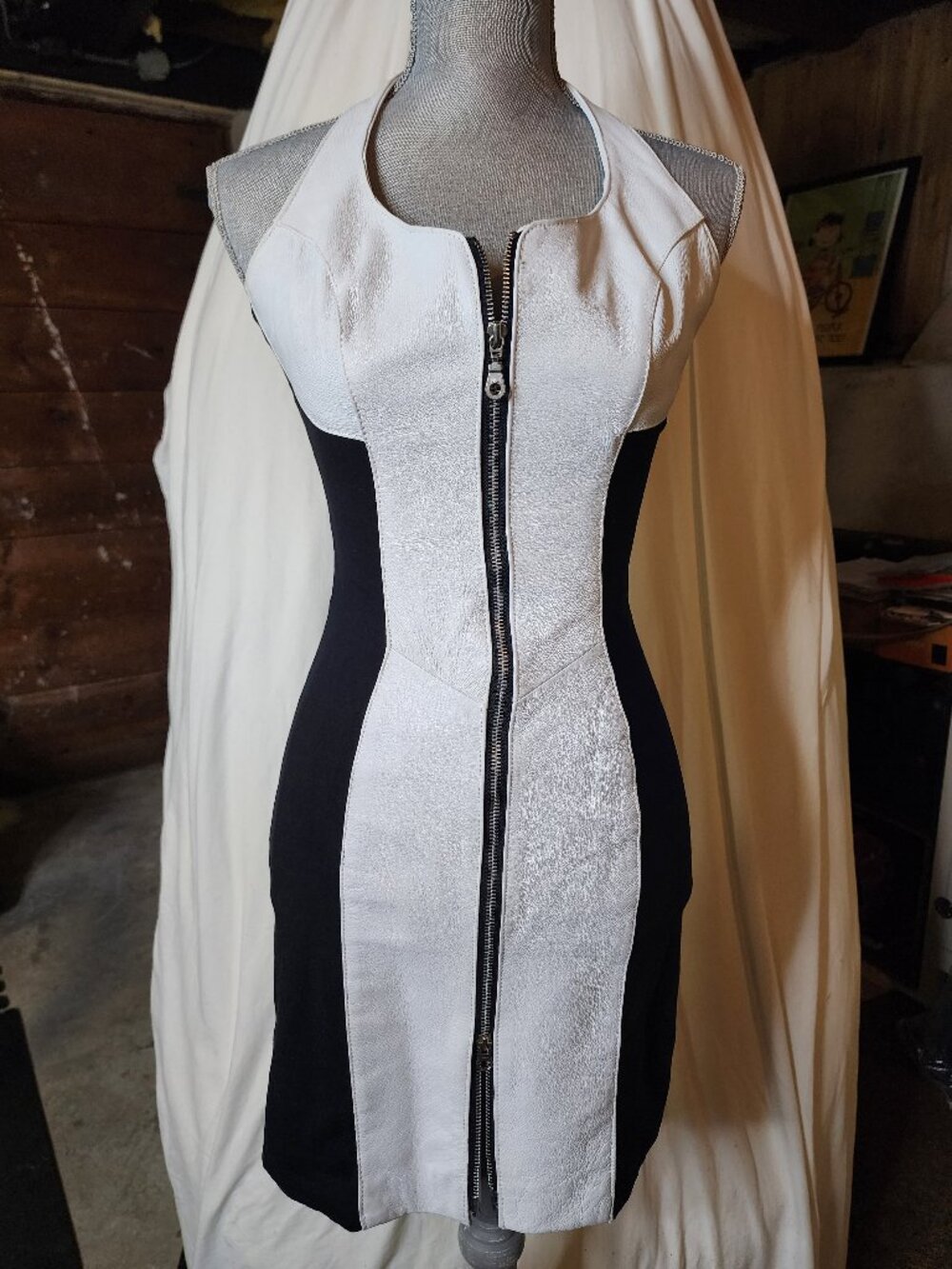 Wilsons White Leather-Black Spandex 2 Way Zipper Halter Dress